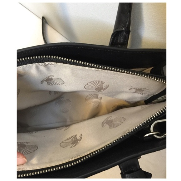 MODALU ‘Erin’ Mini Tote in black leather - Picture 6 of 8